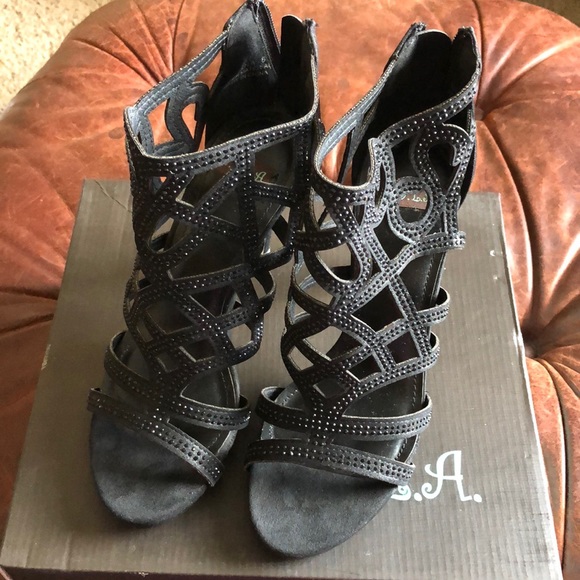 Strappy Black Heels - Picture 1 of 8